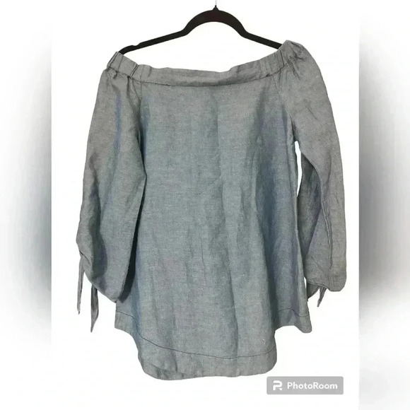 Free People show some shoulder chambray top - Picture 4 of 5